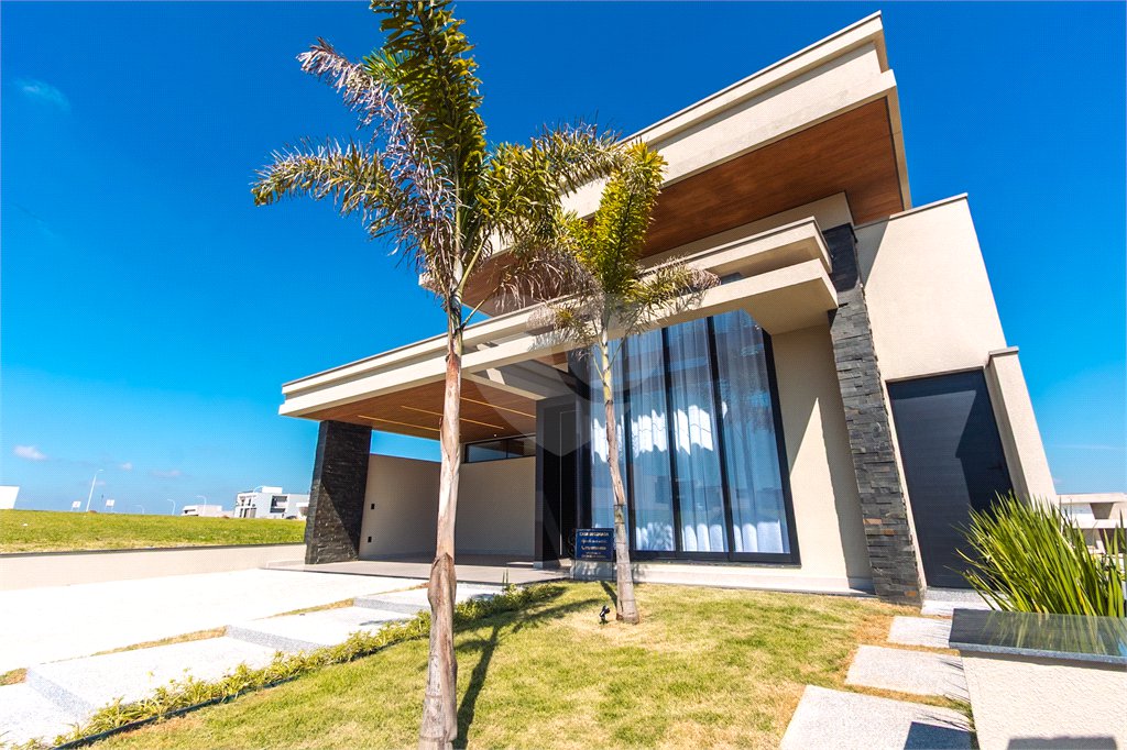 Casa à venda com 3 suítes no condomínio Residencial Dona Maria Candida, Indaiatuba - SP
