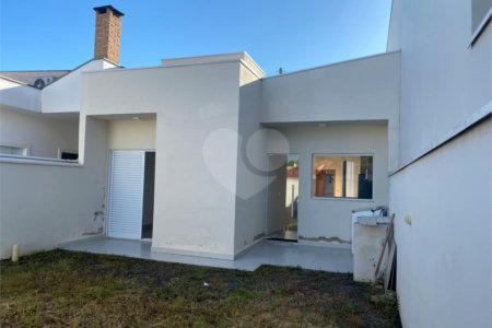 Casa à venda com 2 quartos, sendo 1 suíte, no condomínio Ilha das Águas, Salto - SP