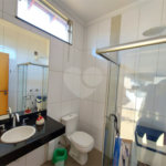 Casa à venda com 4 quartos, sendo 2 suítes, no condomínio Nascente do Jaraguá, Araraquara - SP