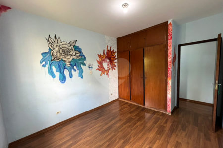 Casa à venda com 3 quartos, sendo 1 suíte, em Vila Aurora, Indaiatuba, SP