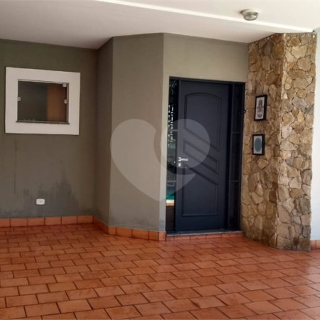 Sobrado à venda com 3 quartos, sendo 1 suíte,  em Retiro das Fontes, Atibaia, SP