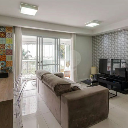 Apartamento à venda com 2 quartos, sendo 1 suíte,  em Vila Andrade, São Paulo, SP