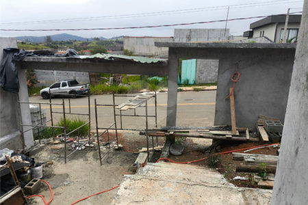 Casa à venda com 3 quartos, sendo 1 suíte, no condomínio Loteamento Parque Residencial Serras de Atibaia Ii, Atibaia - SP