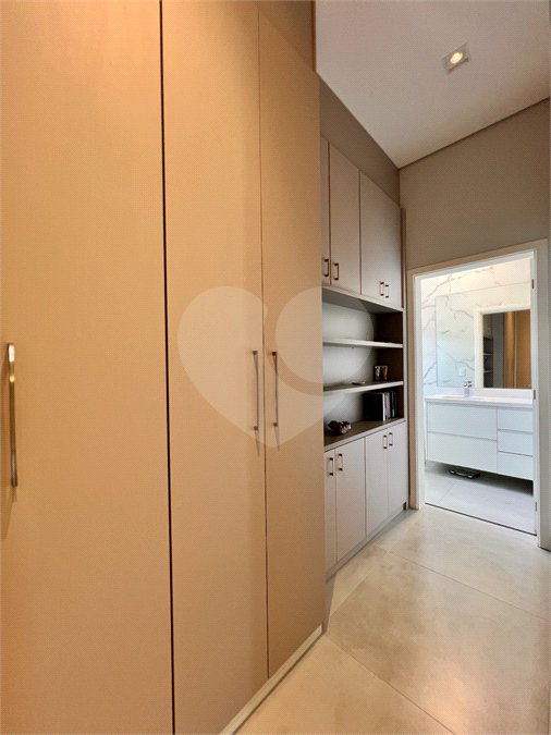 Casa à venda com 3 suítes no condomínio Residencial Mont'alcino, Valinhos - SP