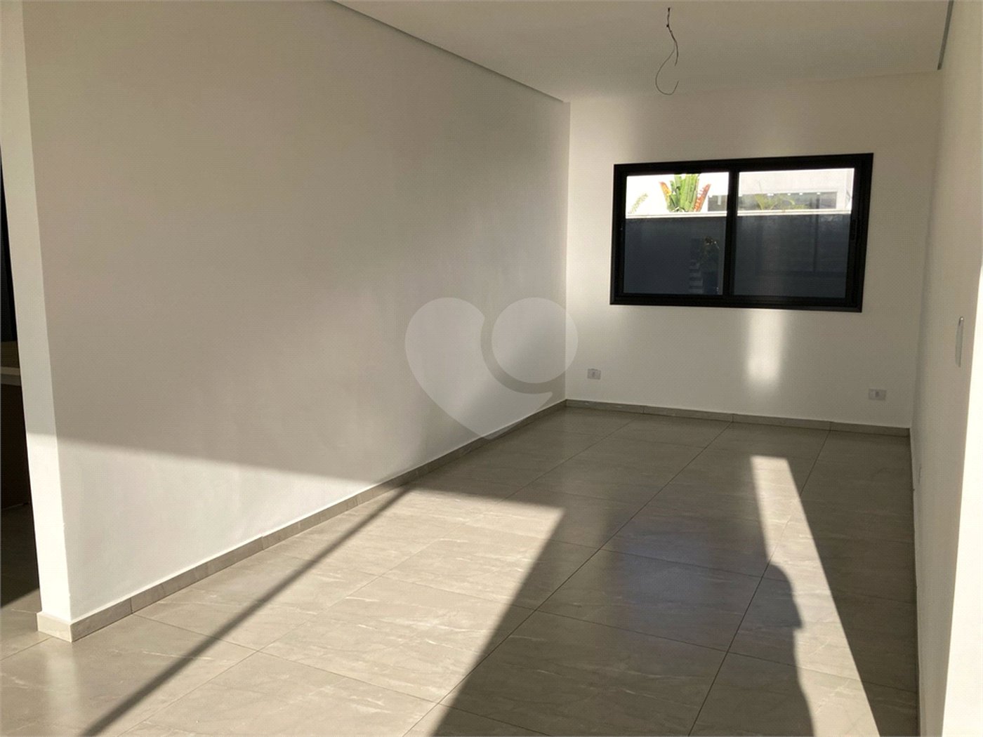Casa à venda com 4 quartos, sendo 3 suítes,  no condomínio Reserva Granja Anita, Mogi das Cruzes - SP