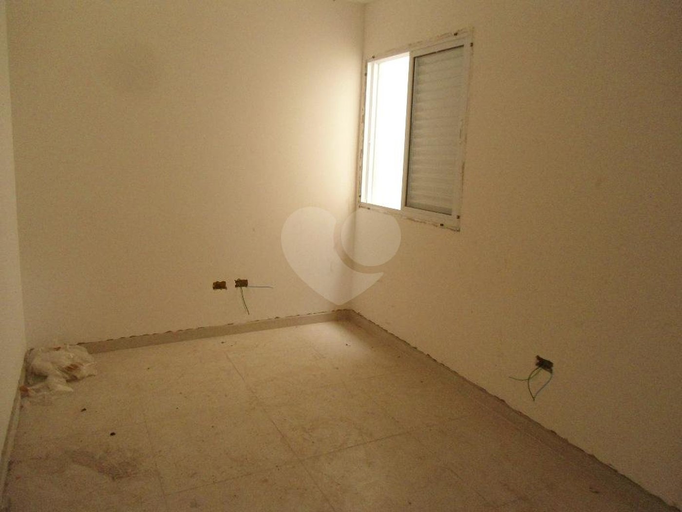 Casa à venda com 2 suítes no condomínio Ilha da Madeira, São Paulo - SP