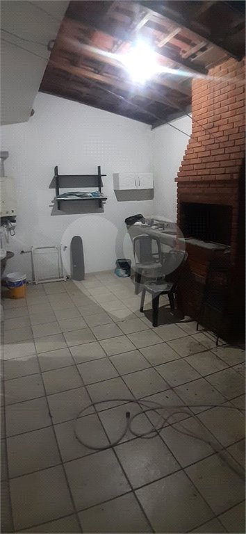Casa à venda com 3 quartos, sendo 1 suíte, no condomínio Village Palmas, São Paulo - SP