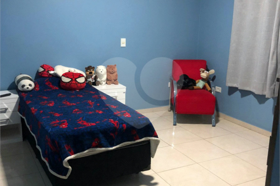Sobrado à venda com 3 quartos, sendo 1 suíte, em Vila Tibiriçá, Santo André, SP
