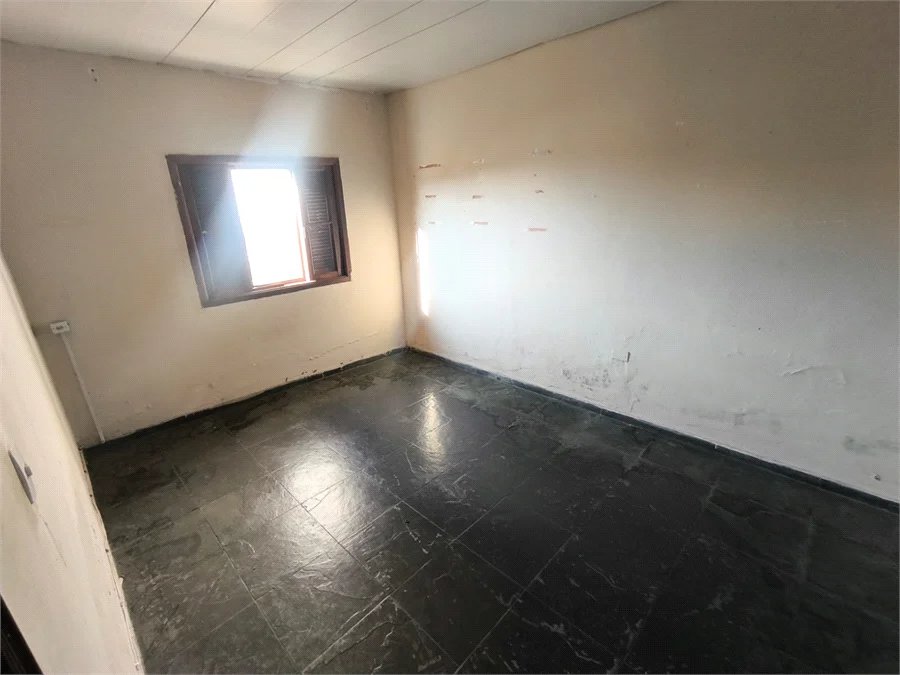 Casa à venda com 3 quartos em Jardim das Esmeraldas, São Paulo, SP