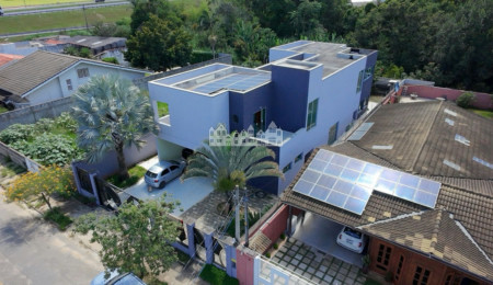 Casa à venda com 5 quartos, sendo 3 suítes,  em Loteamento Jardim Morumbi, Atibaia, SP