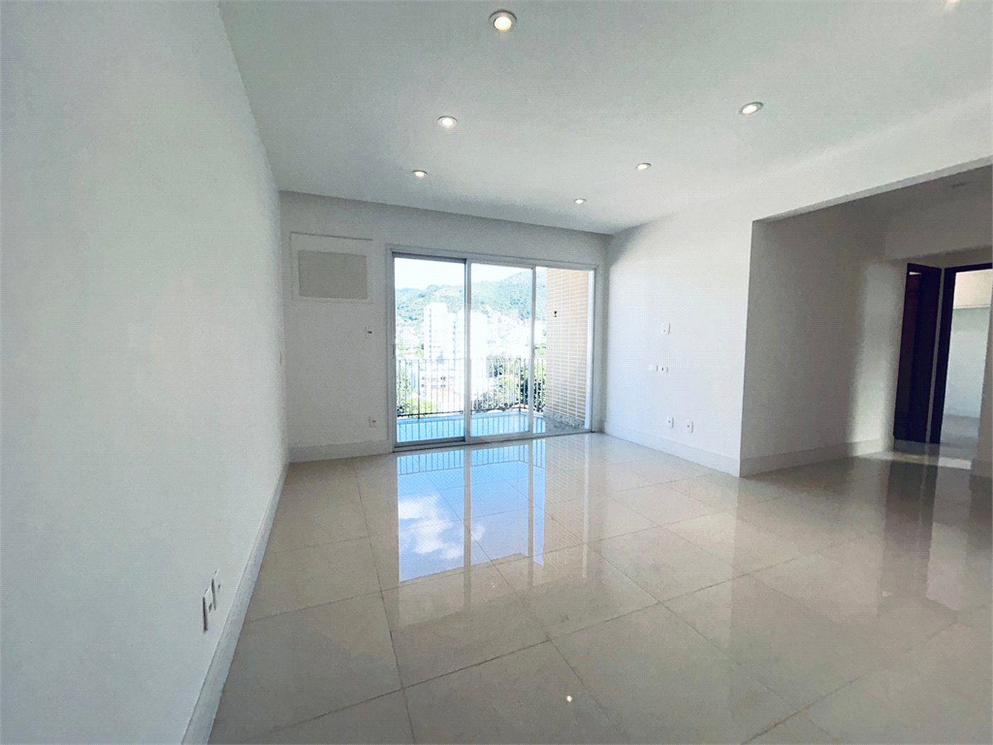 Apartamento à venda com 2 quartos, sendo 1 suíte, em Grajaú, Rio de Janeiro, RJ