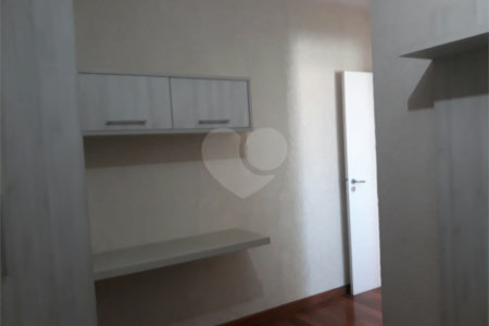 Apartamento à venda ou para alugar com 2 quartos, sendo 1 suíte, em Jardim Carambeí, São Roque, SP