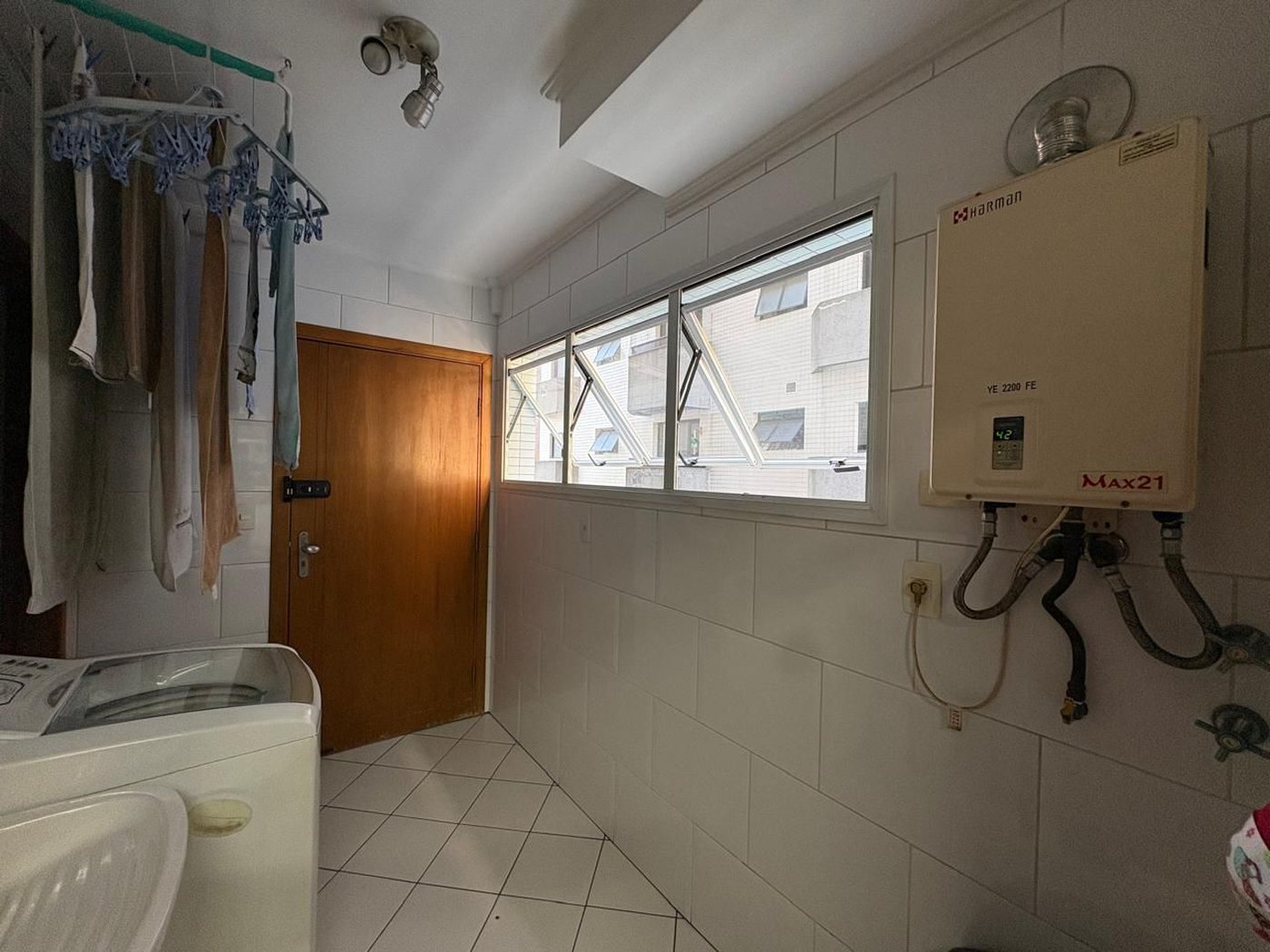 Apartamento com 3 dormitórios à venda, 162 m² por R$ 1.550.000,00 - Pompéia - Santos/SP