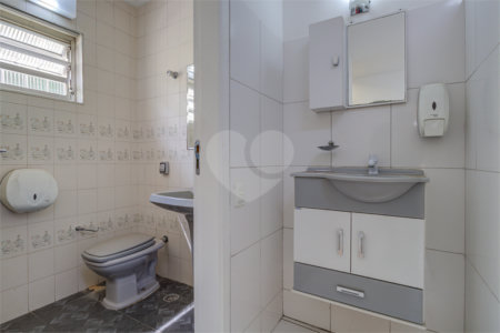 Sobrado à venda com 4 quartos, sendo 2 suítes,  em Brooklin, São Paulo, SP