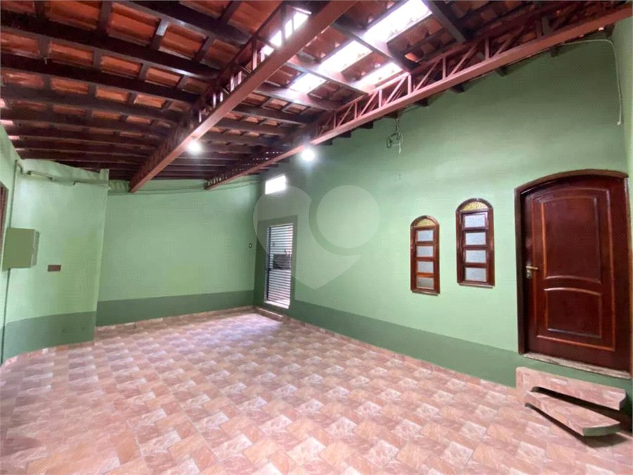 Casa à venda com 4 quartos, sendo 2 suítes, em Parque Santana, Mogi das Cruzes, SP