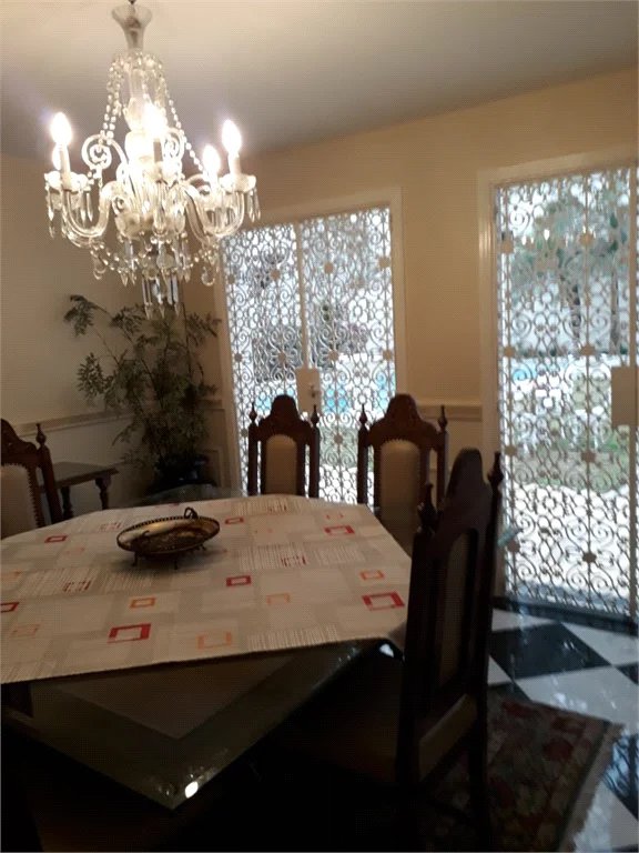 Casa à venda ou para alugar com 5 suítes em Jardim Leonor, São Paulo, SP
