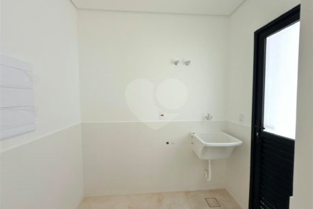 Casa à venda ou para alugar com 3 suítes no condomínio Mont Blanc Village, Vinhedo - SP