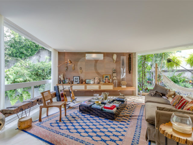 Casa à venda com 4 suítes no condomínio Residencial Canumã, São Paulo - SP