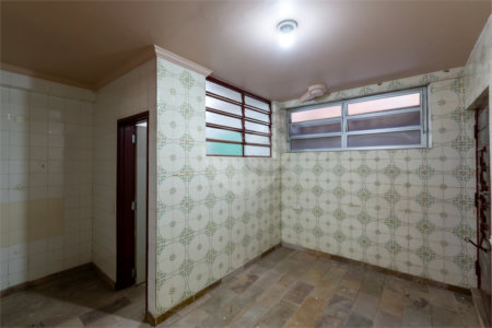 Casa à venda com 4 quartos, sendo 2 suítes, em Perdizes, São Paulo, SP