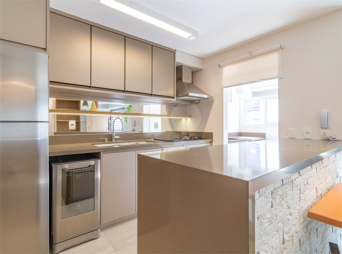 Apartamento para alugar com 1 suíte em Alto de Pinheiros, São Paulo, SP