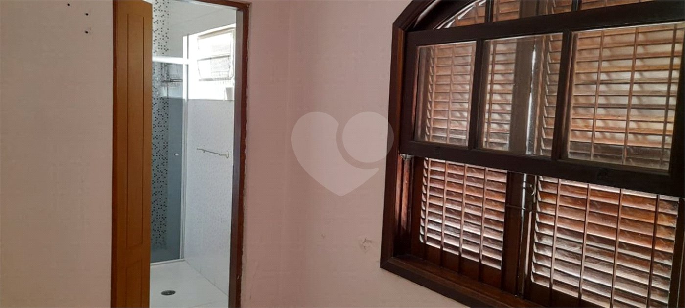 Sobrado à venda com 6 quartos, sendo 3 suítes, em Vila Divina Pastora, São Paulo, SP