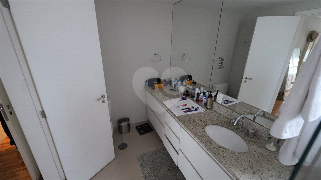 Apartamento á venda - Vila Olímpia
