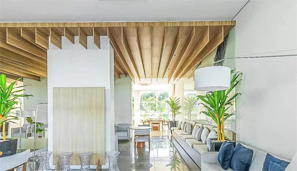 Apartamento à venda com 3 quartos, sendo 1 suíte, em Vila Anastácio, São Paulo, SP