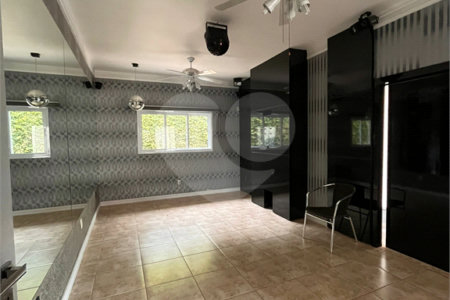 Casa à venda com 5 quartos, sendo 4 suítes,  no condomínio Terras de Santa Clara, Jacareí - SP