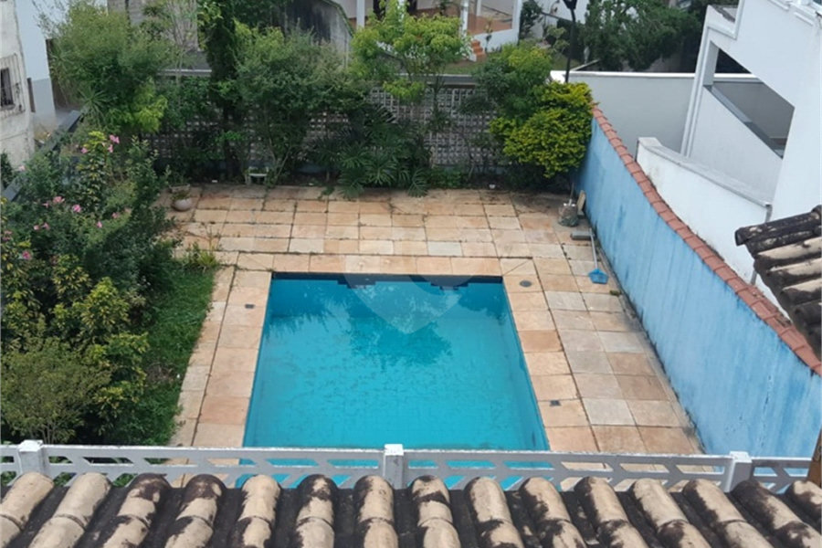 Casa à venda com 4 quartos, sendo 1 suíte, em Horto, São Paulo, SP