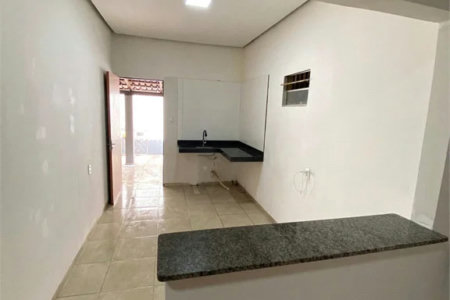 Casa à venda com 2 quartos, sendo 1 suíte, em Nazaré, Balsas, MA