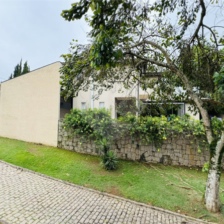 Casa à venda com 3 suítes no condomínio Residencial Delle Stelle, Louveira - SP