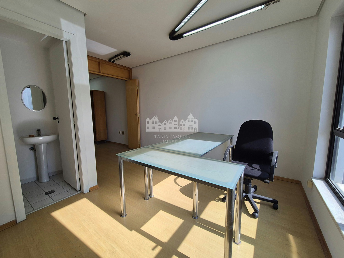 Sala Comercial à Venda no Edifício Paulista Tower – Rua Vergueiro, próximo ao Metrô Ana Rosa