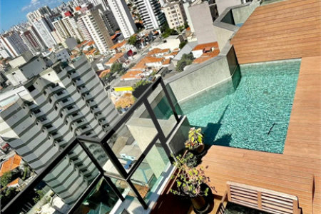 Cobertura à venda na Aclimação de 300m² com 2 vagas.