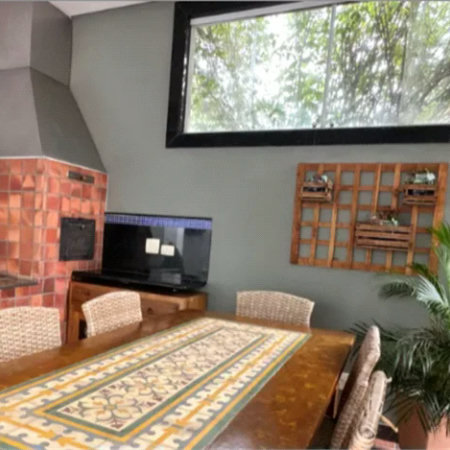 Casa à venda com 4 quartos, sendo 3 suítes, no condomínio Vila das Flores, São Paulo - SP