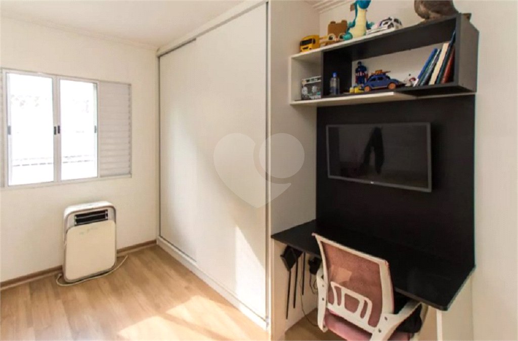 Sobrado à venda com 3 quartos, sendo 1 suíte, em Vila Nivi, São Paulo, SP