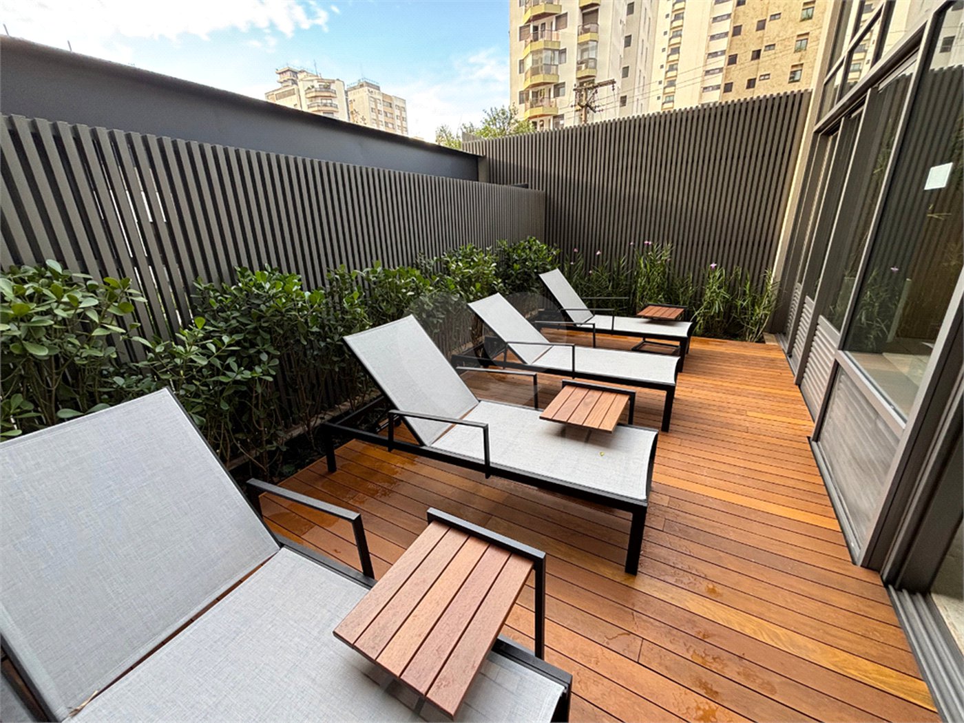 Apartamento à venda com 3 suítes em Moema, São Paulo, SP