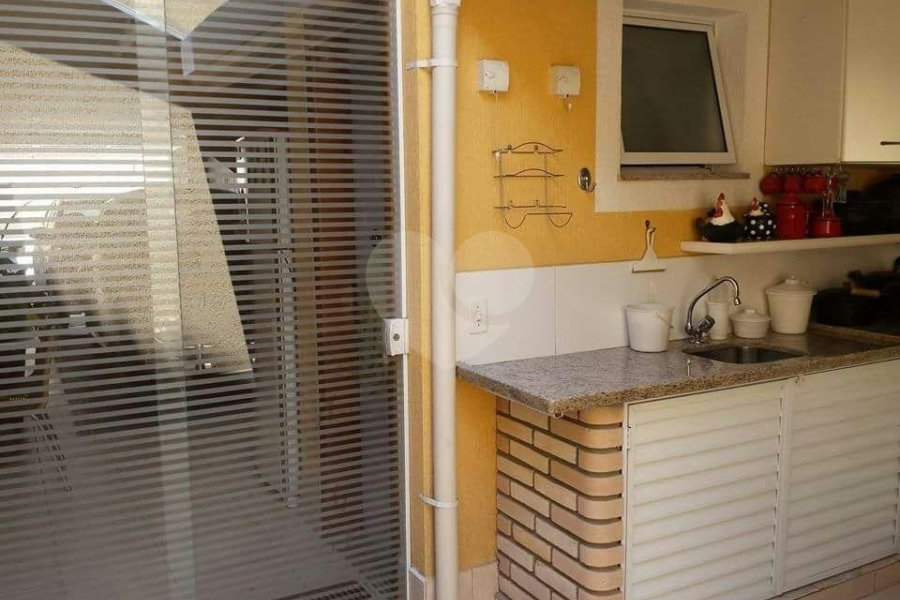 Sobrado à venda com 3 suítes em Vila Mazzei, São Paulo, SP