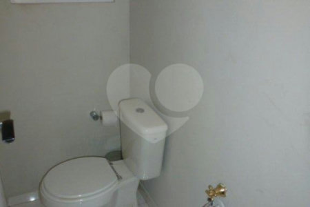 Sobrado à venda com 3 quartos, sendo 1 suíte,  em Paraíso do Morumbi, São Paulo, SP