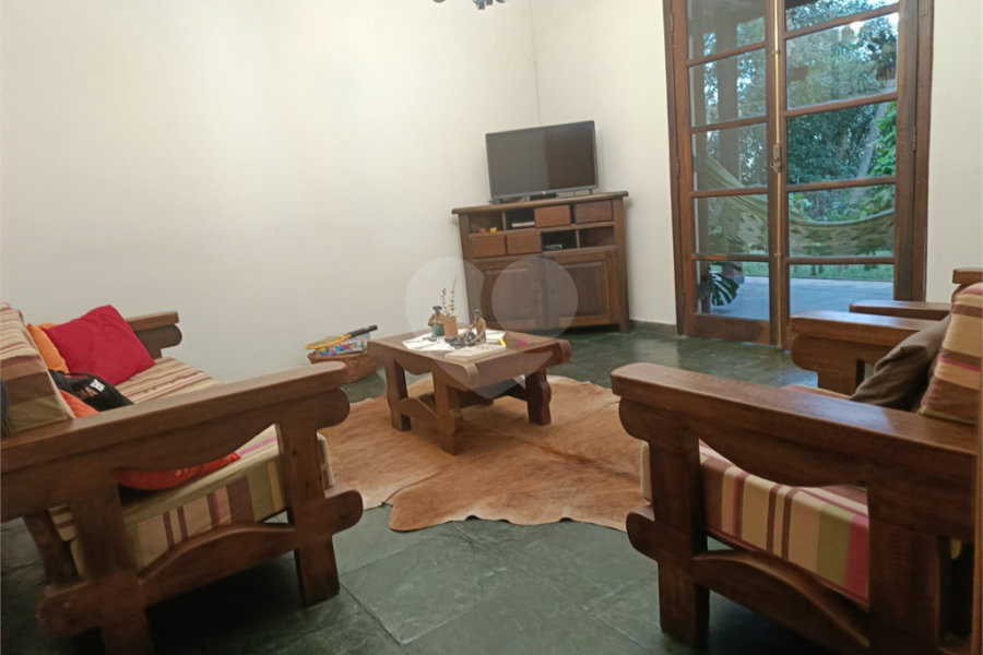Casa à venda com 3 quartos, sendo 1 suíte, em Luiz Fagundes, Mairiporã, SP