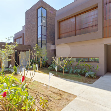 Casa à venda com 4 suítes no condomínio Casa Flora Badra, São Paulo - SP
