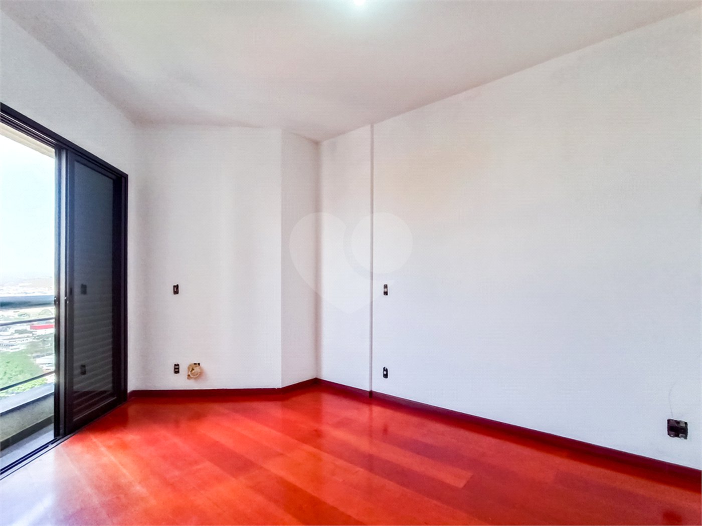 Apartamento à venda com 4 quartos, sendo 3 suítes, no Centro, Sorocaba, SP