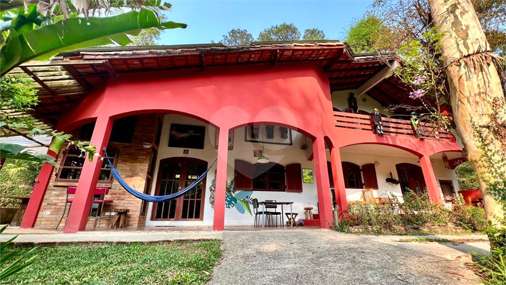 Casa à venda com 4 quartos, sendo 1 suíte, em Serra da Cantareira, Mairiporã, SP
