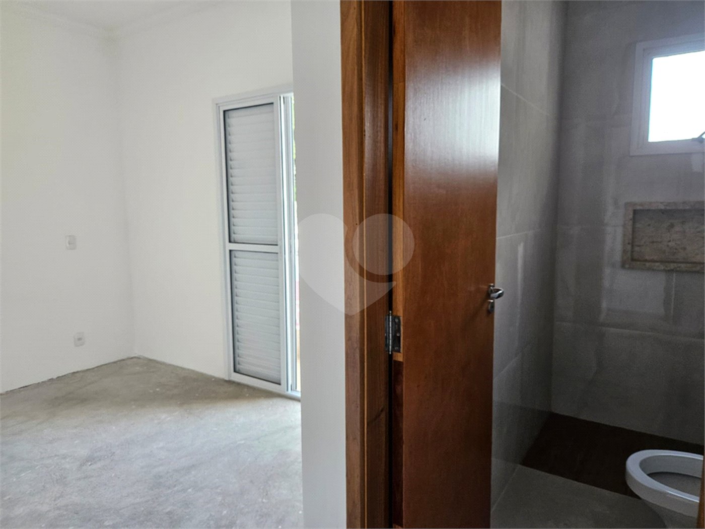 Sobrado à venda com 3 quartos, sendo 1 suíte, em Vila Romero, São Paulo, SP