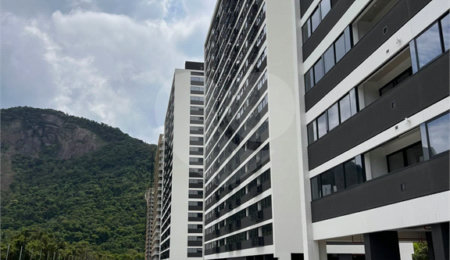 Cobertura à venda com 3 quartos, sendo 1 suíte,  em Jacarepaguá, Rio de Janeiro, RJ