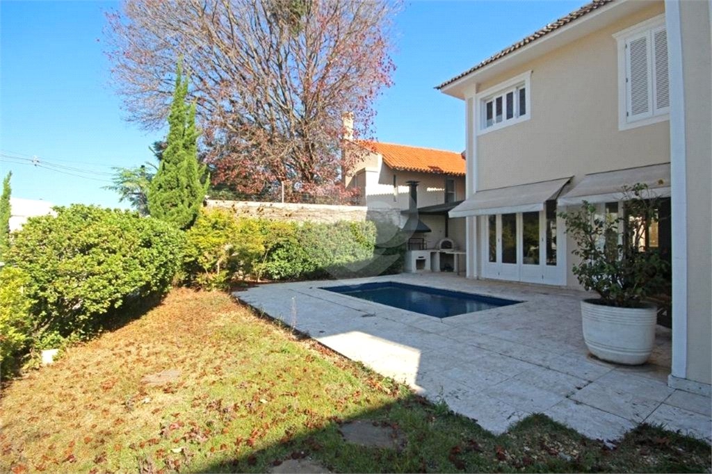 Casa à venda ou para alugar com 4 suítes em Jardim Panorama, São Paulo, SP