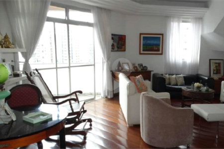 Cobertura à venda ou para alugar com 4 quartos, sendo 2 suítes, em Vila Uberabinha, São Paulo, SP