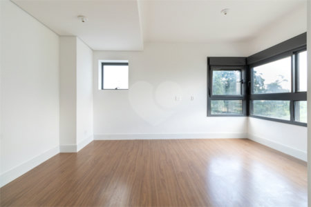 Apartamento à venda com 2 suítes em Jardim Morumbi, São Paulo, SP