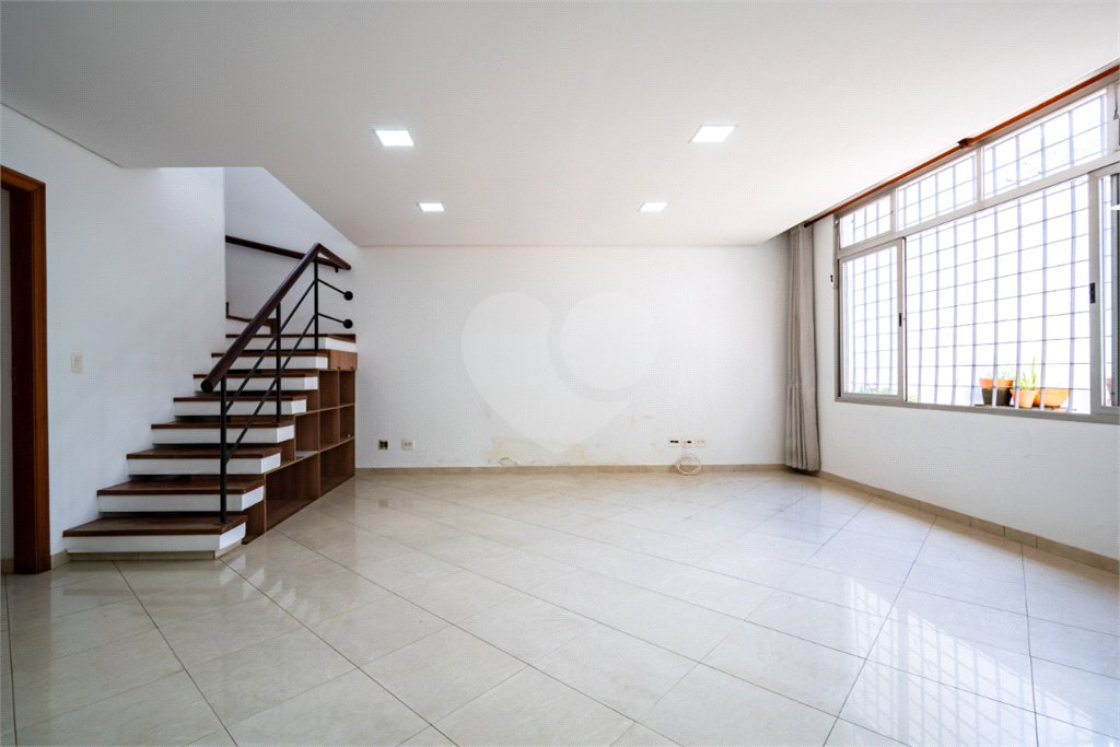 Casa de Vila à venda com 3 quartos, sendo 2 suítes, em Campo Belo, São Paulo, SP