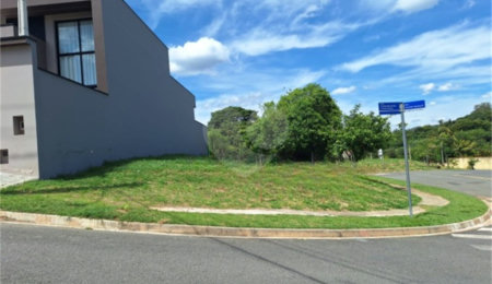 Terreno à venda com 1 suíte em Pinheirinho, Vinhedo, SP