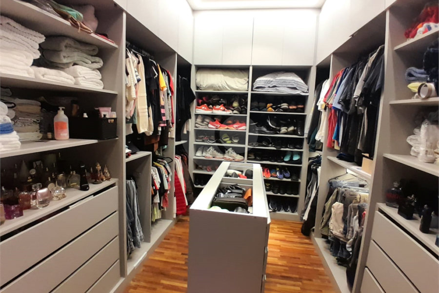 Casa à venda com 3 suítes no condomínio Suíça da Cantareira, Mairiporã - SP